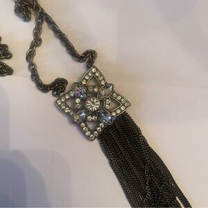 Elegant Art Deco Pendant Necklace with Tassels